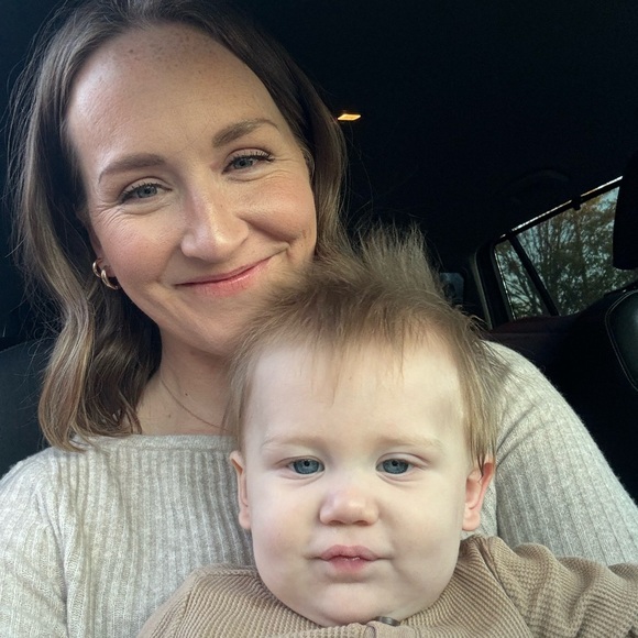 Meet your Posher, Lauren - Picture 1 of 1